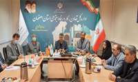 معاون وزیر تعاون، کار و رفاه اجتماعی و رئیس سازمان آموزش فنی و حرفه‌ای کشور در بازدید از کارگاه های آموزشی استان اصفهان از استقبال ۳۷ هزار واحد صنفی و بنگاه اقتصادی در کشور از طرح آموزش در محیط کار واقعی خبر داد.